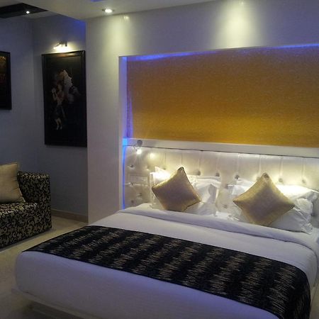 Hotel The Haven Kashipur Стая снимка