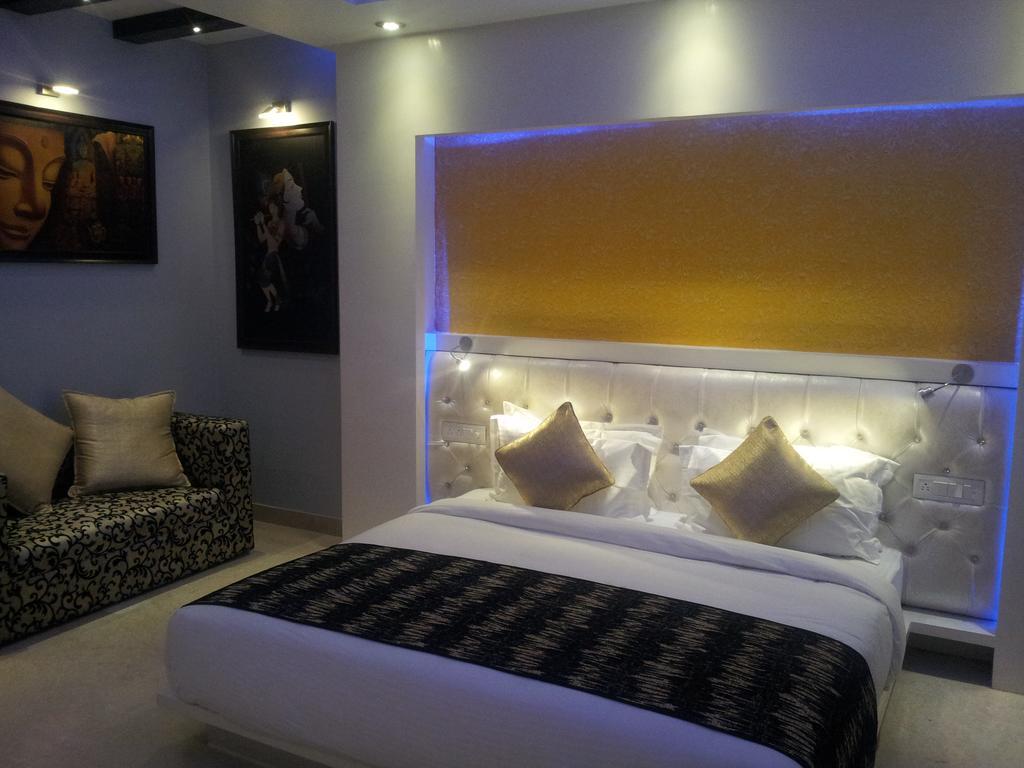 Hotel The Haven Kashipur Стая снимка