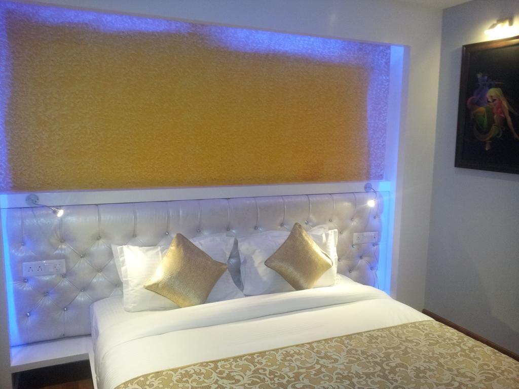 Hotel The Haven Kashipur Стая снимка